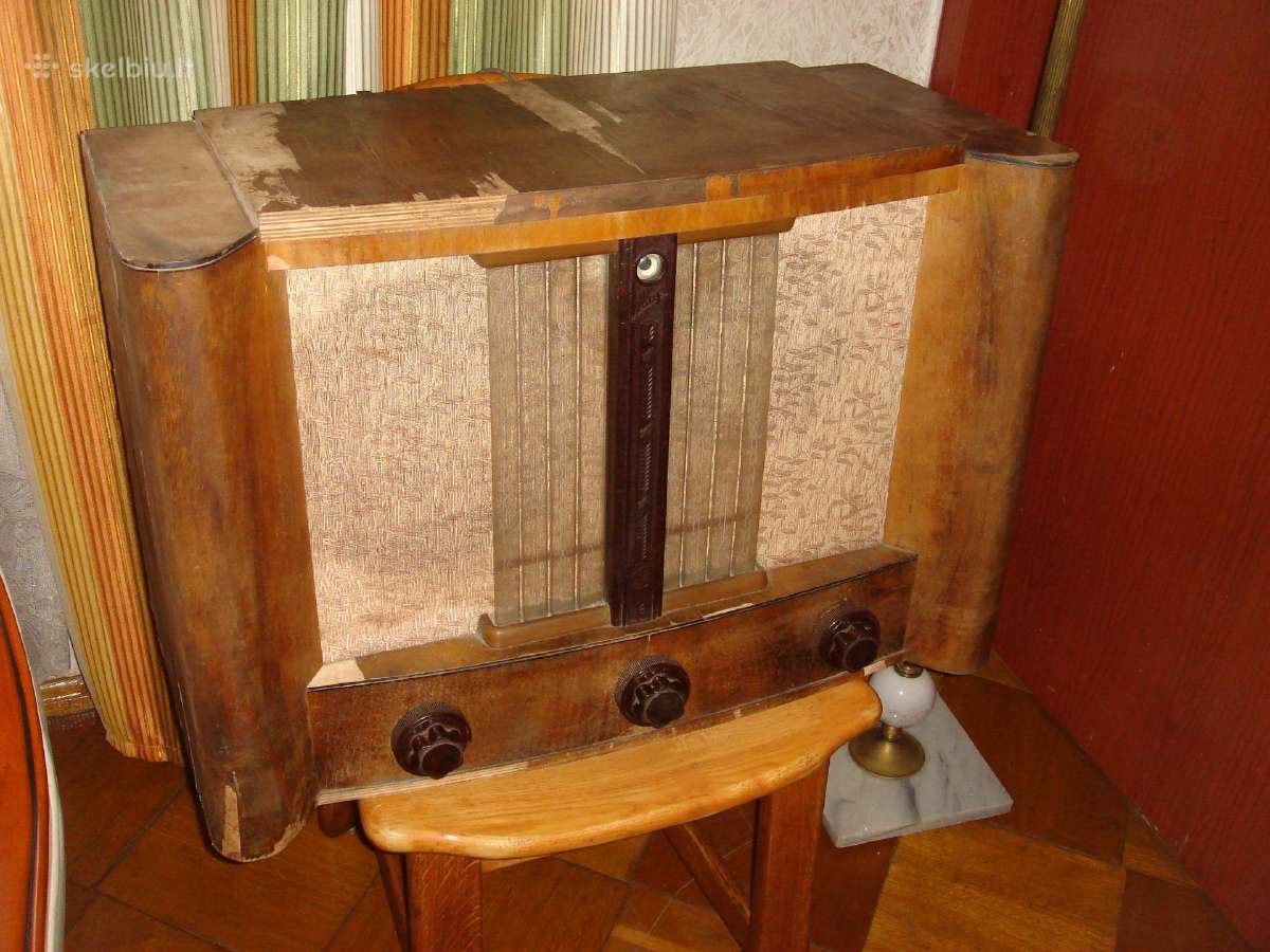 Sena lempine radija Mir-152