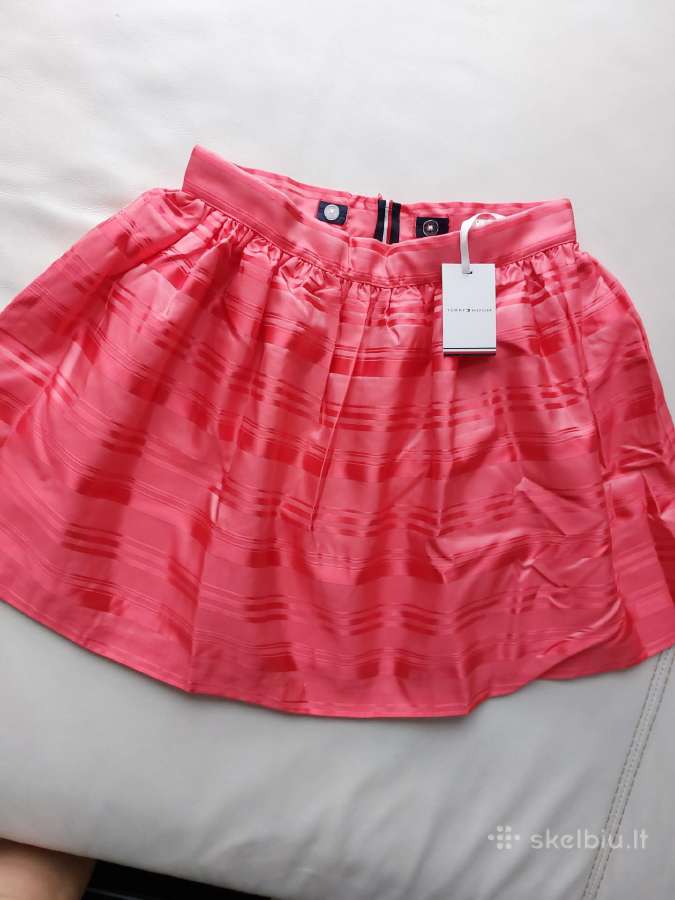 Naujas Tommy Hilfiger sijonas 152 dydžio