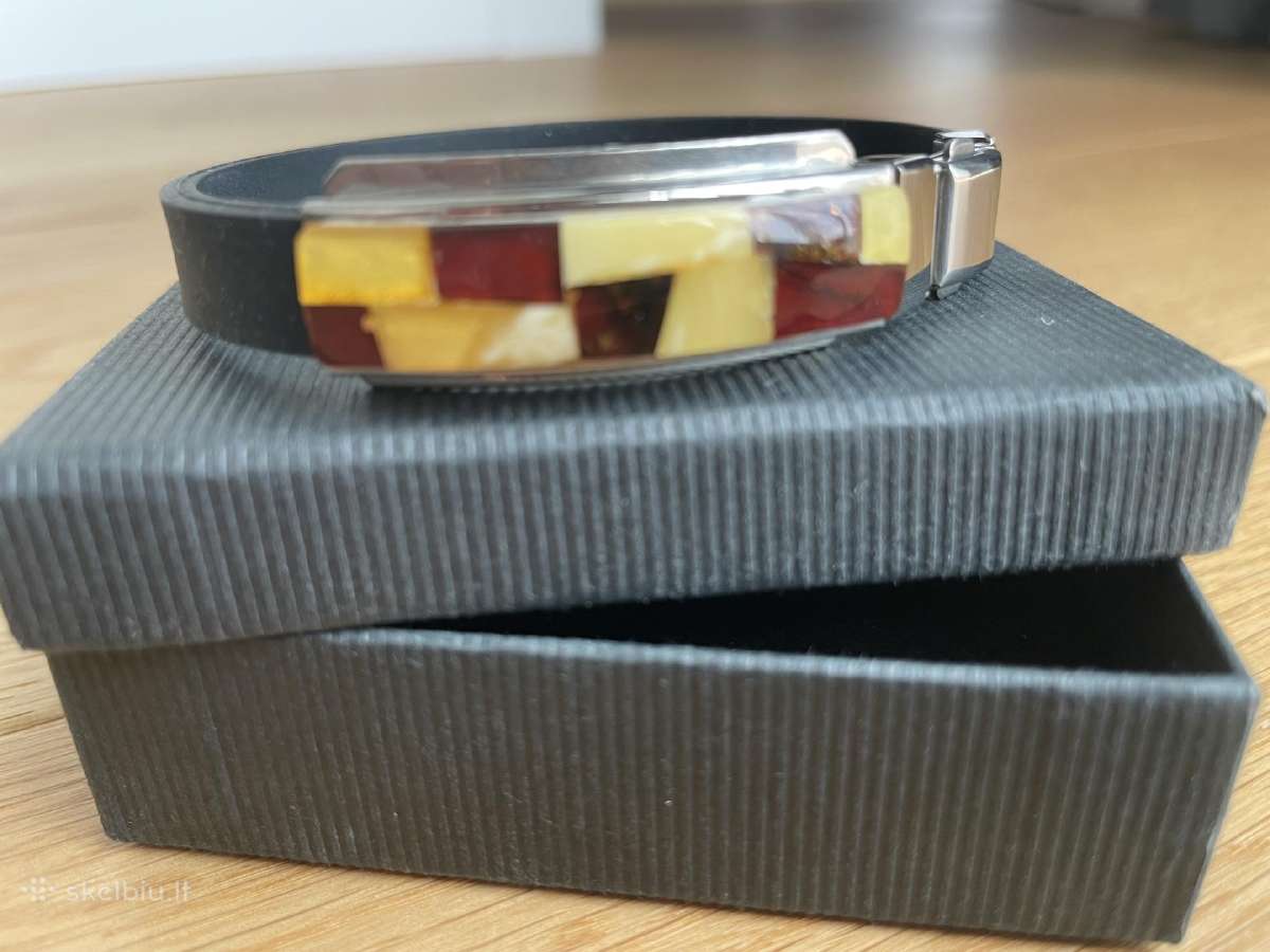 Kaučiuko apyranke su gintaru