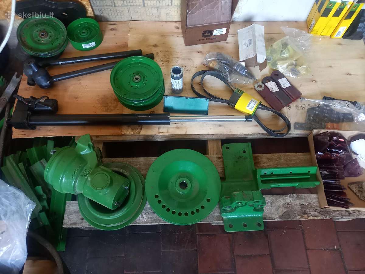 Kombaino John deere dalys