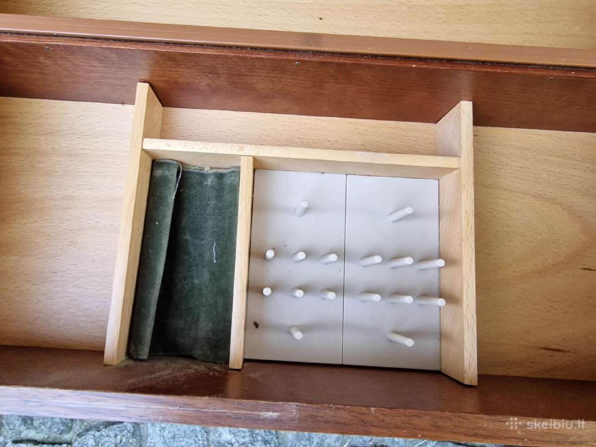 Vintažinė mid century tikmedžio komodėlė-siūlinė - nuotraukos Nr. 10