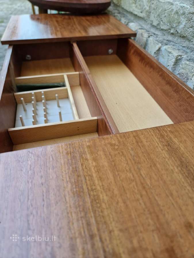 Vintažinė mid century tikmedžio komodėlė-siūlinė - nuotraukos Nr. 11