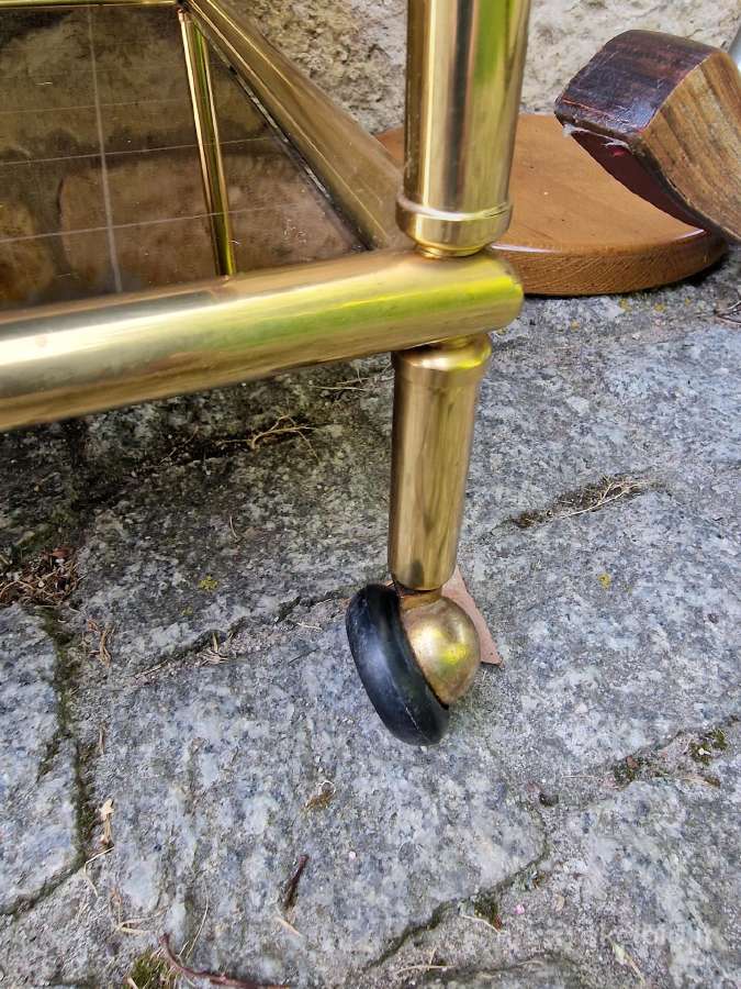 Vintažinis mid century žalvarinis servir.staliukas - nuotraukos Nr. 18