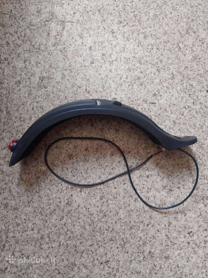 Paspirtuko purvasaugis su LED lemputė