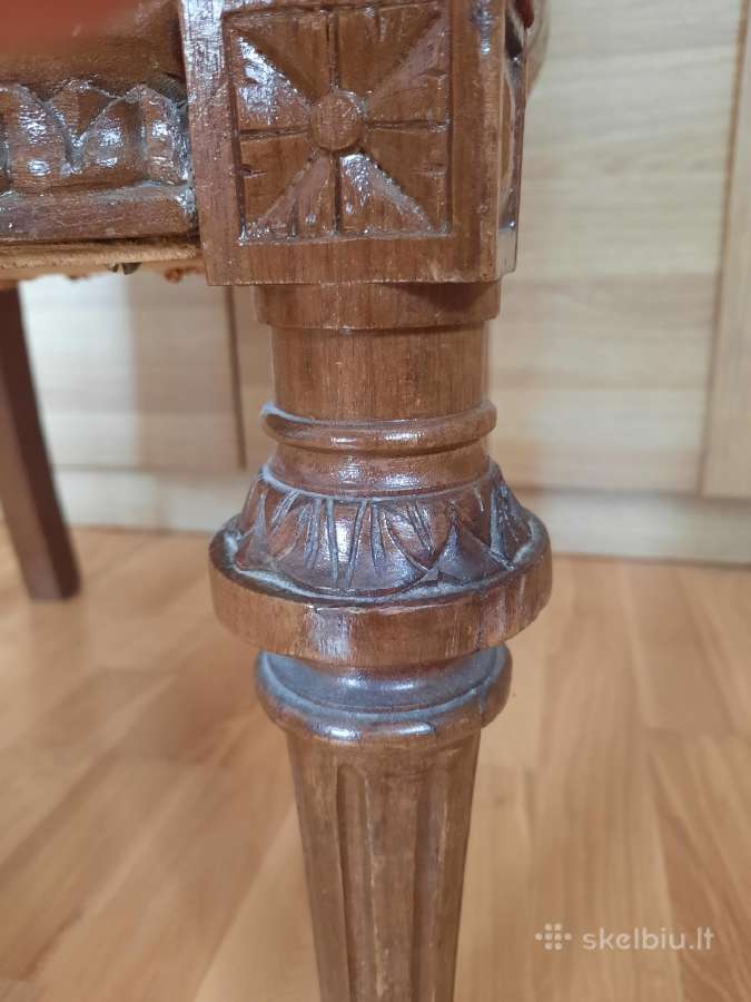 Skubiai! Senovinės raudonmedžio kėdės - nuotraukos Nr. 2