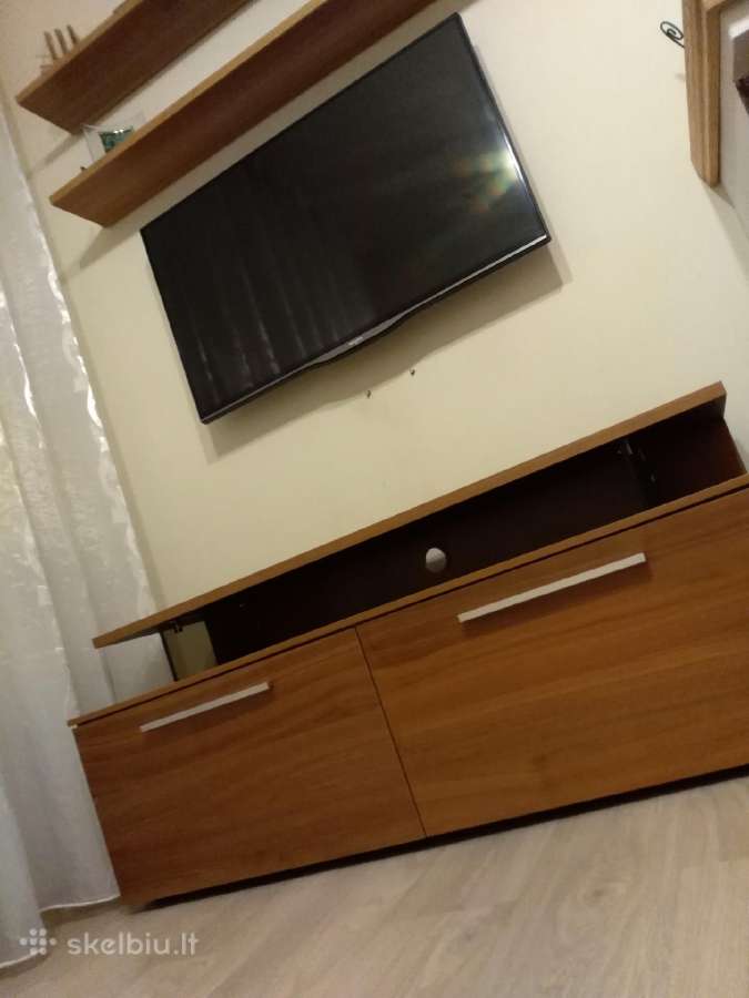 Komoda ir 3vnt lentynos Scala