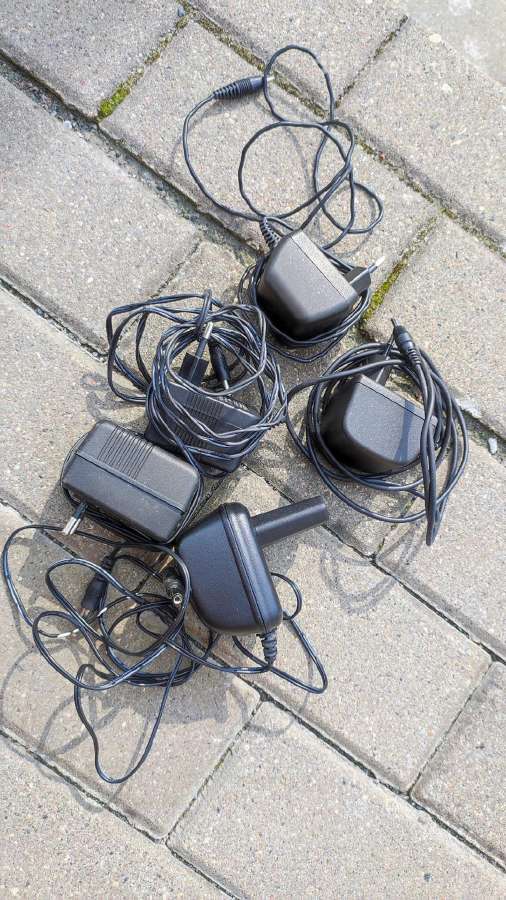 Įkrovikliai,adapteriai, telefonų dėžutės - nuotraukos Nr. 3
