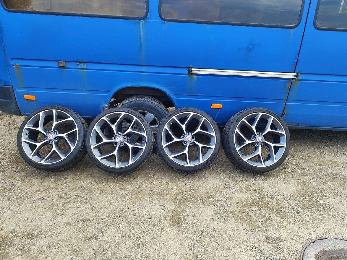 Orginalus Nauji Jaguar Xe ratai