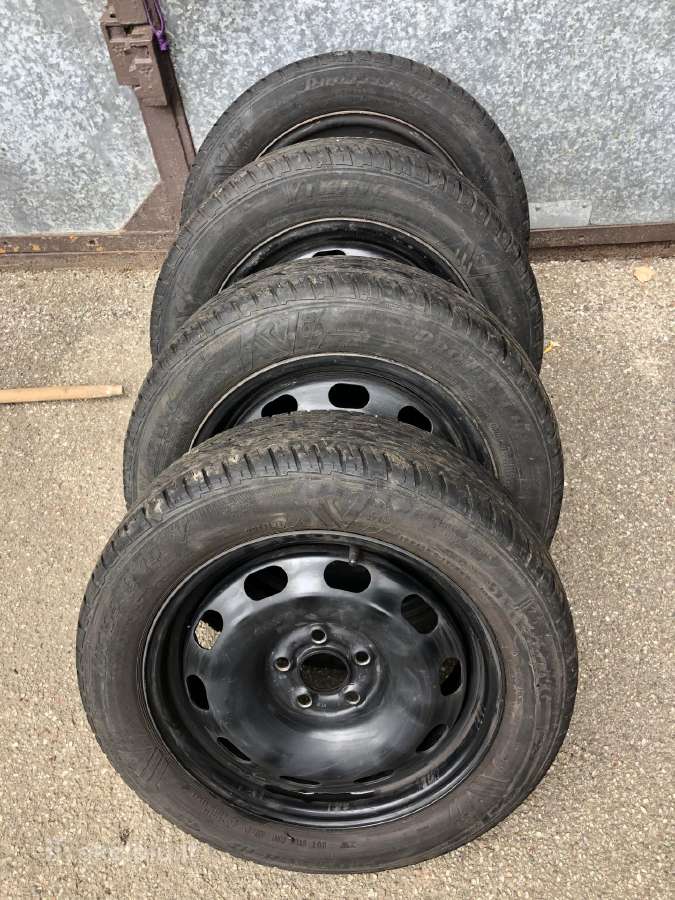 Vas pad. Viking 195/55r15 85v su ratlank. komplek