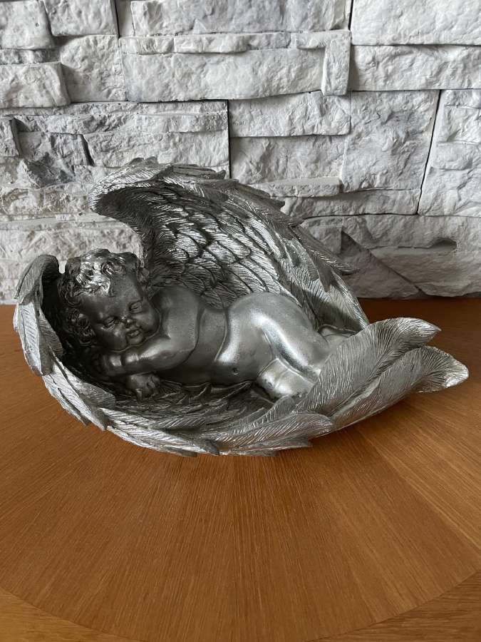 Statulele angelas