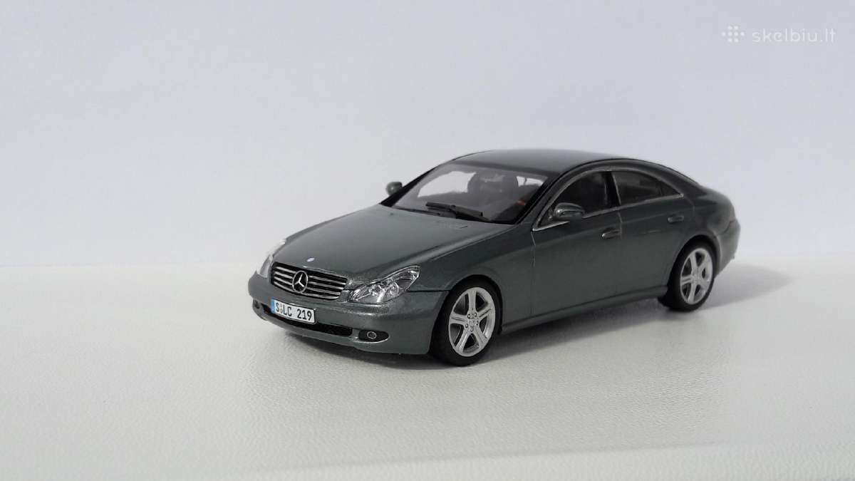 1/43 modeliukai MB Cls-class Mk1 C219 2004-2008