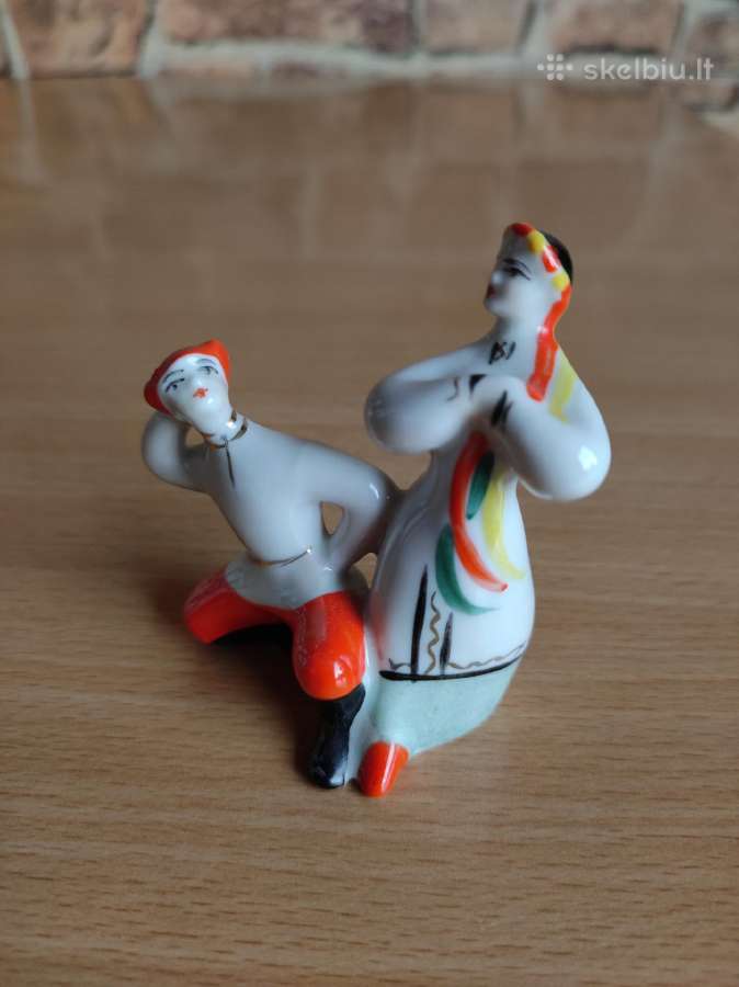 Porcelianinė statulėlė " Šokis hopakas " - nuotraukos Nr. 4