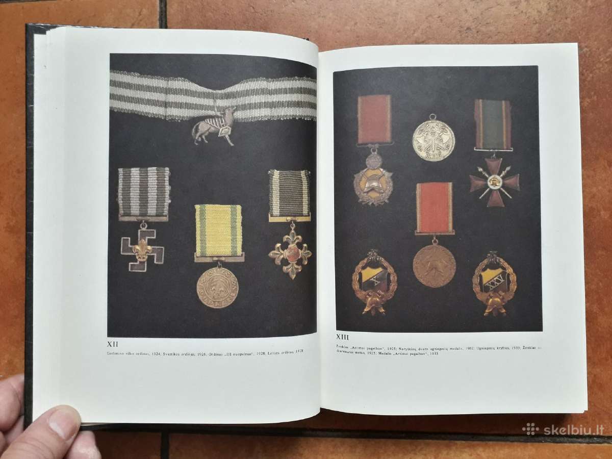"Lietuvos ordinai, medaliai ir ženkleliai" 1993 m. - nuotraukos Nr. 5