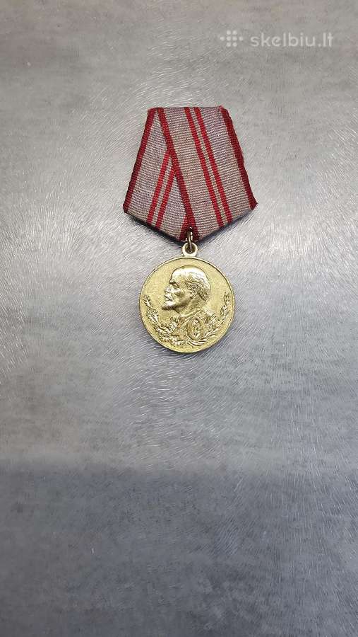 40 m. karinėms pajegoms
