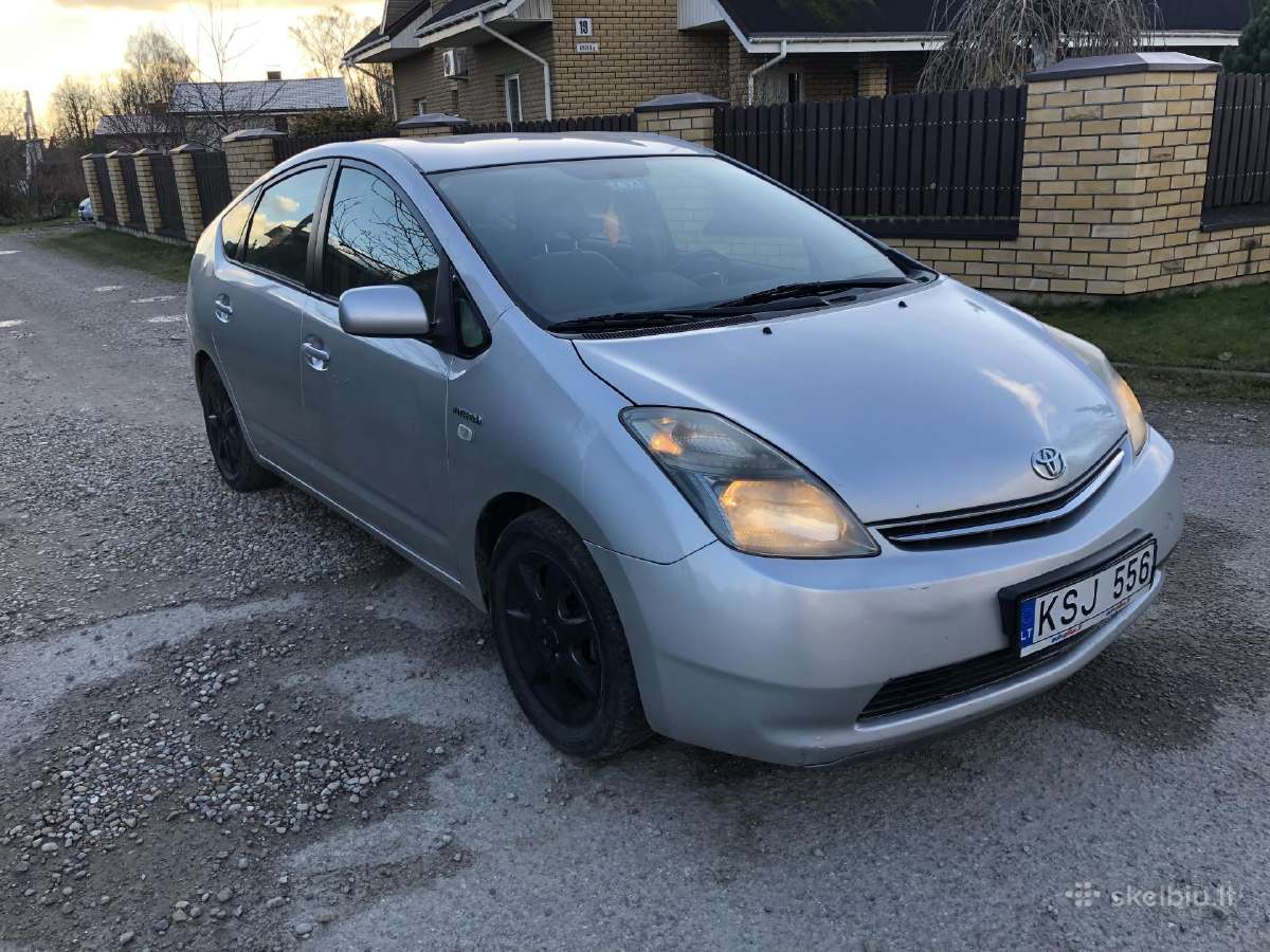 Automobilio Toyota Prius nuoma su Dujom 100 - nuotraukos Nr. 2