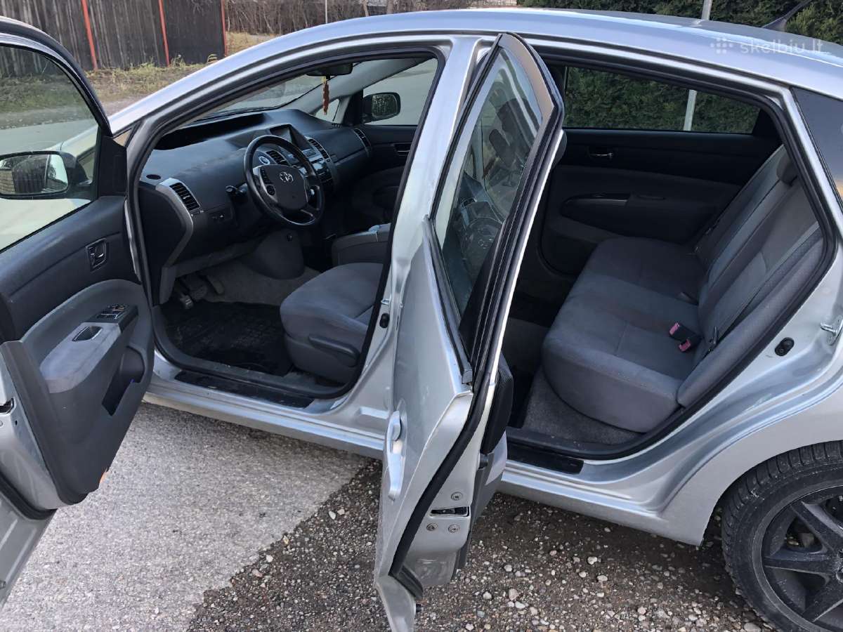 Automobilio Toyota Prius nuoma su Dujom 100 - nuotraukos Nr. 6