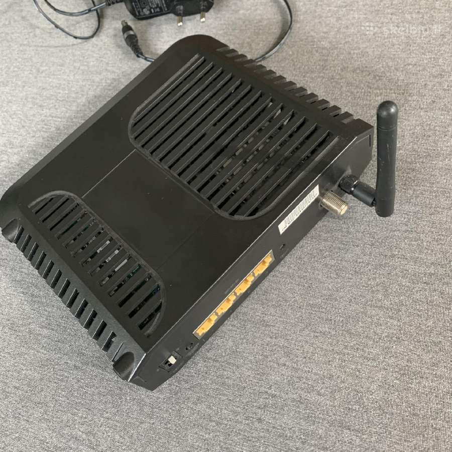 Cisco Epc2325 gateway with wireless accsess point - nuotraukos Nr. 3