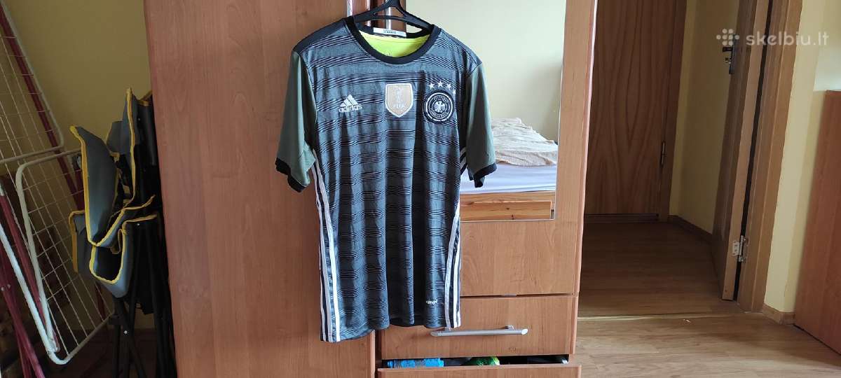 Vokietijos futbolo rinktinės marškinėliai S dydžio