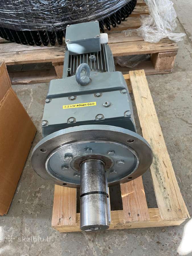 Reduktorius Keb 2.2 kw 40 aps./min ašis D60 - nuotraukos Nr. 3