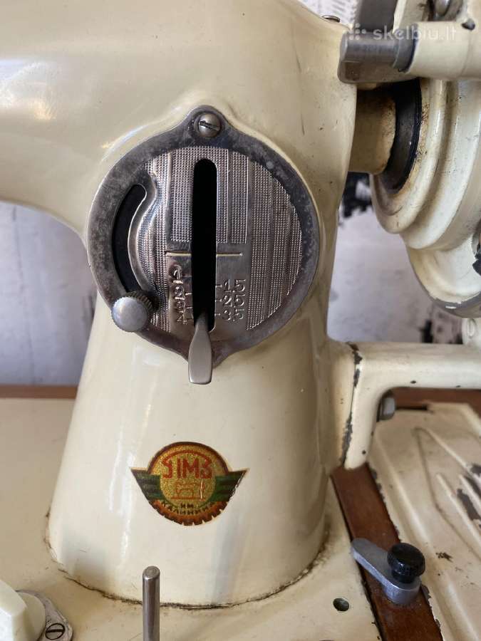 Parduodu mechanine siuvimo masina