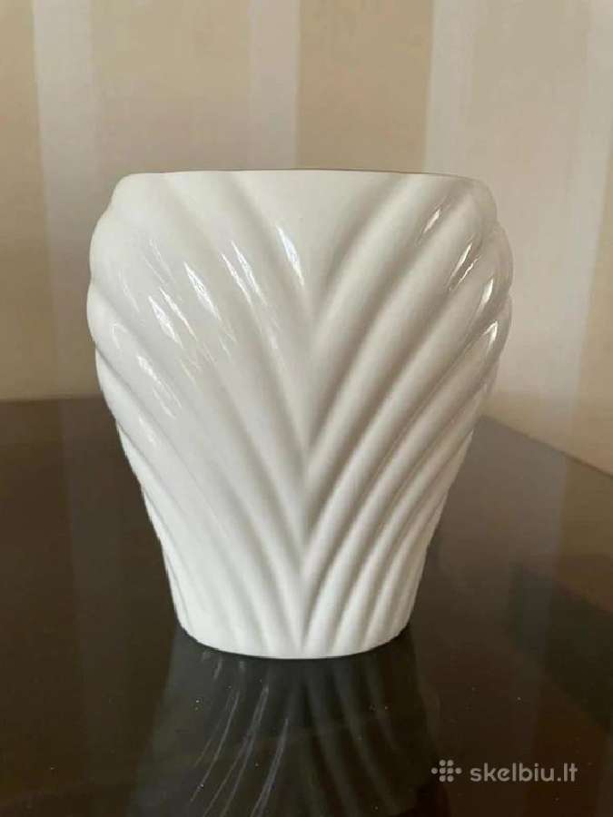 Jiesia porceliano vazelė