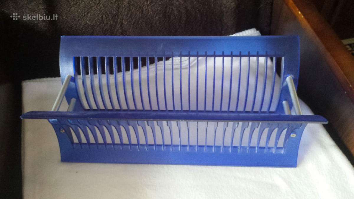 Plastmasine lentynele,stovas kompaktiniams diskams