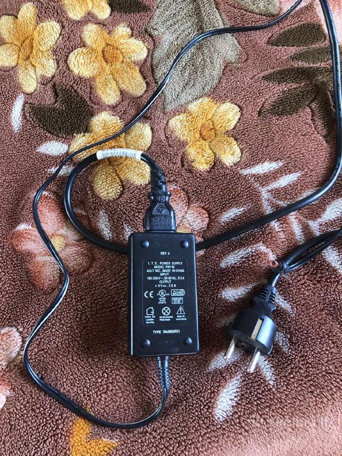 Maitinimo Adapteris ir masinos akumuliatoriaus pak - nuotraukos Nr. 2