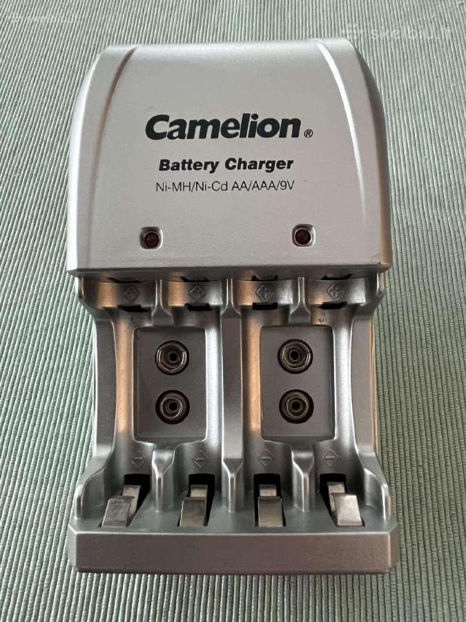 Batterijų Ni-mh/-CD aa/aa/9v įkroviklis Camelion