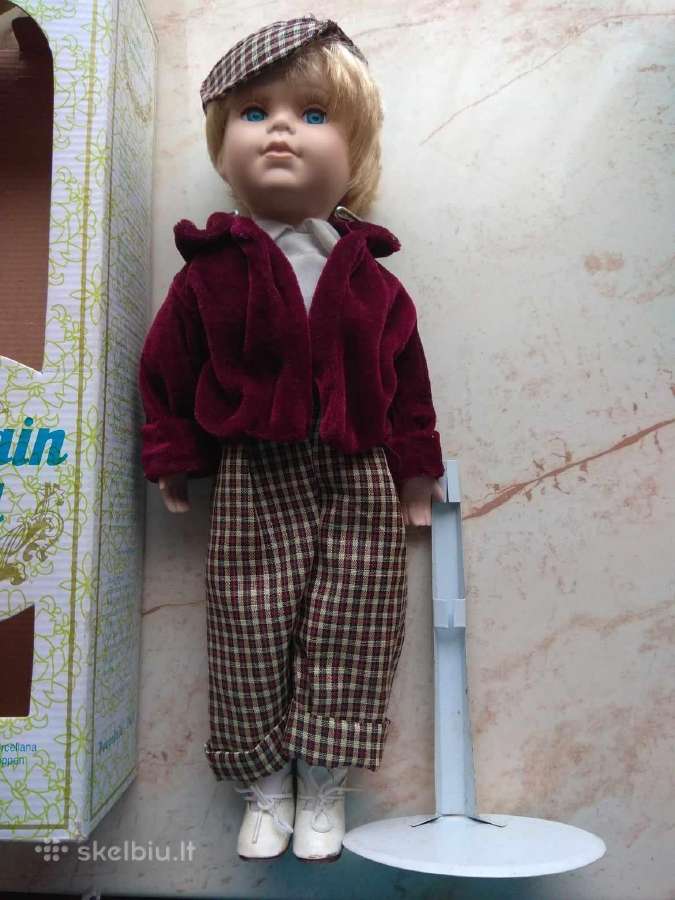 Porcelianinė lėlė.