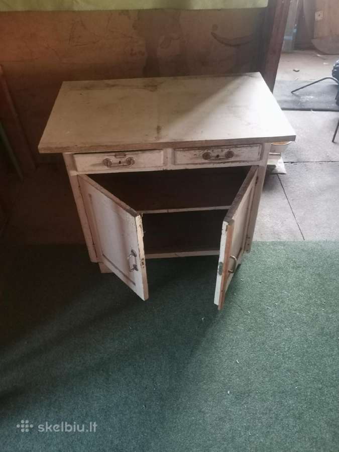 Antikvarinė/vintažinė spintelė restauracijai
