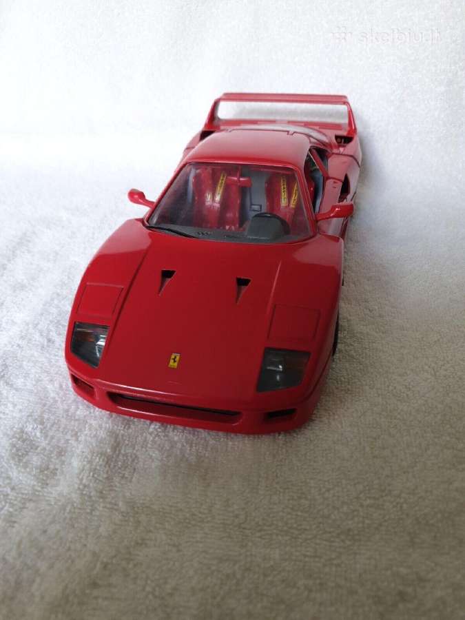Ferrari F40 Bburago 1:18 made in italy metalinis - nuotraukos Nr. 2