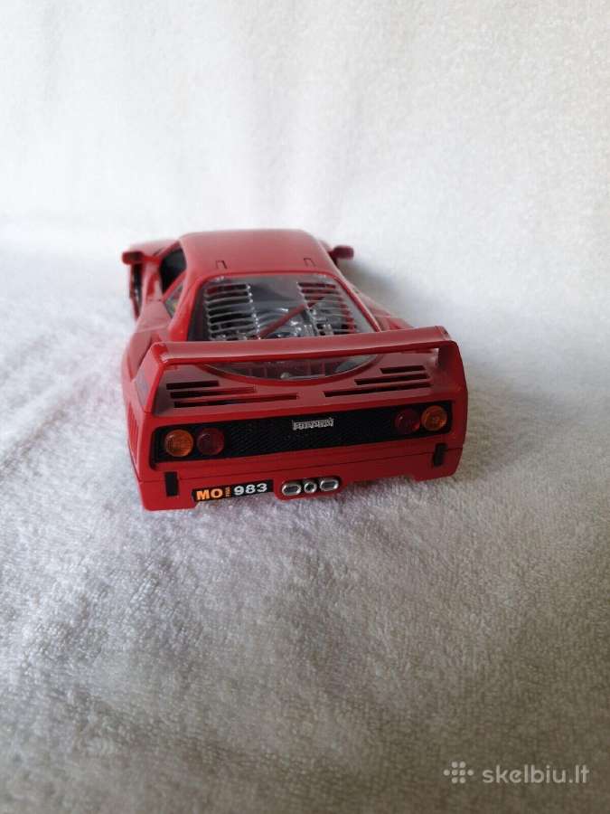 Ferrari F40 Bburago 1:18 made in italy metalinis - nuotraukos Nr. 3