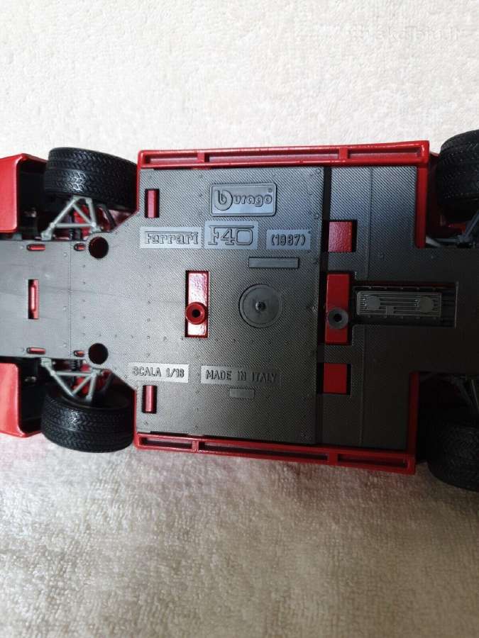 Ferrari F40 Bburago 1:18 made in italy metalinis - nuotraukos Nr. 4
