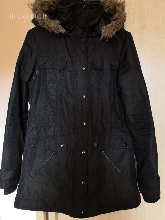 Vero moda juoda striukė