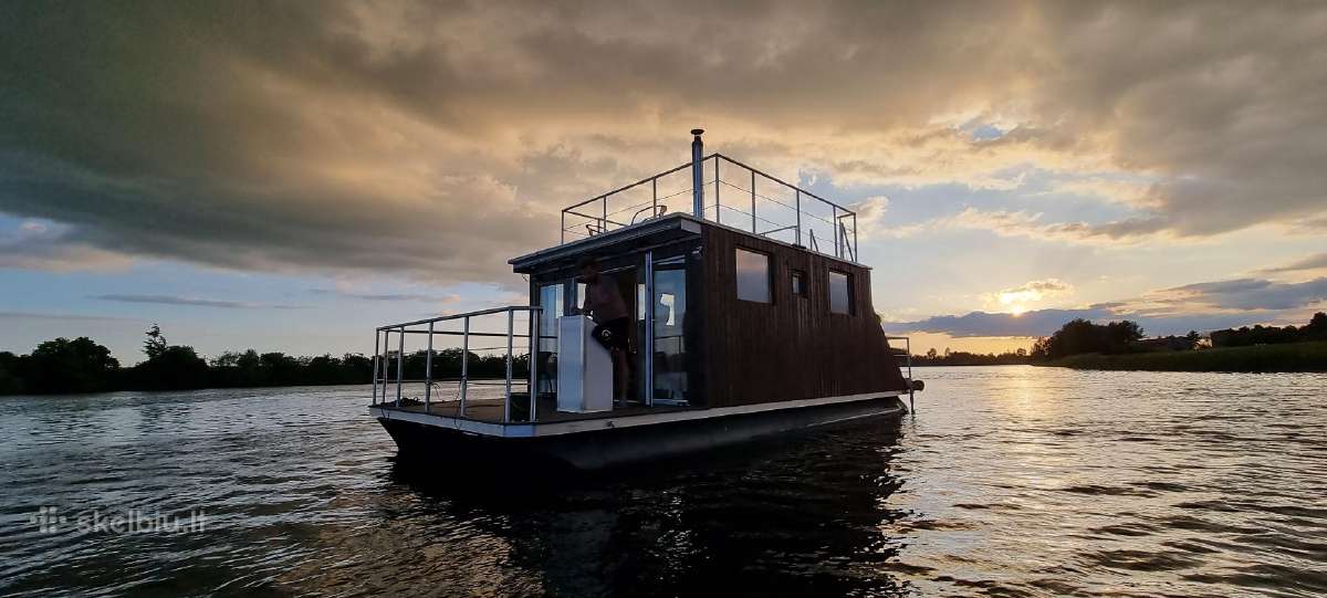 Pramoginis trimaranas, pirtis ant vandens - nuotraukos Nr. 2