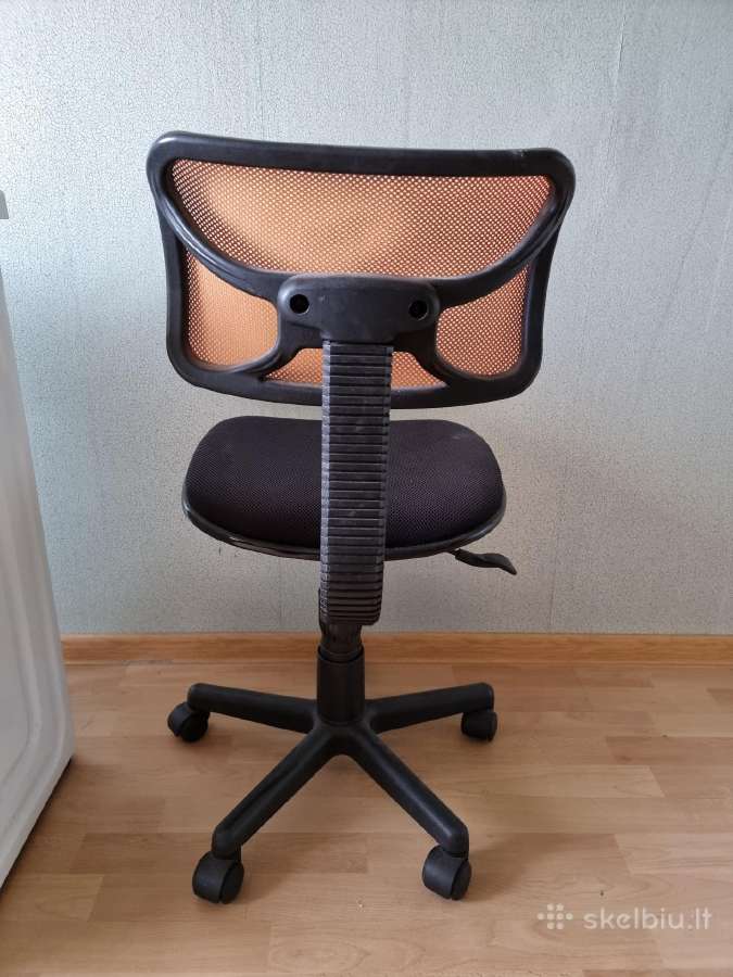 Biuro, darbo, kompiuterio kede - nuotraukos Nr. 2