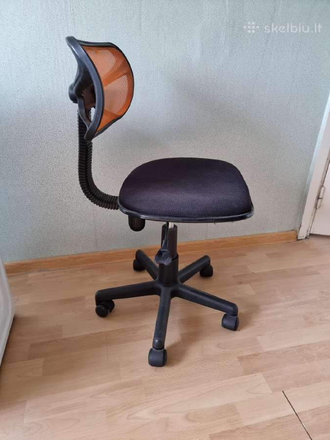 Biuro, darbo, kompiuterio kede - nuotraukos Nr. 4