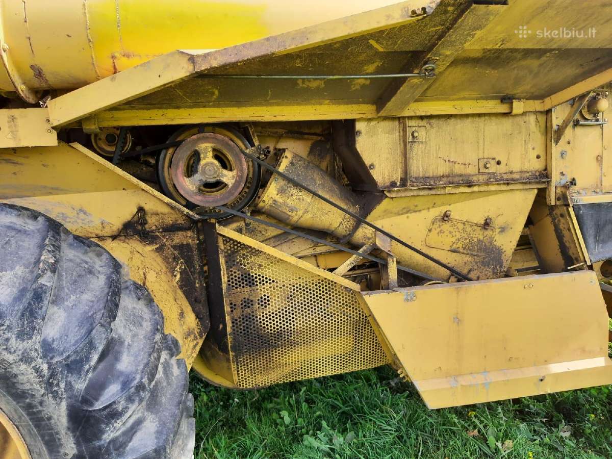 Kombainas New Holland Tf42 Ardomas Dalimis - nuotraukos Nr. 2