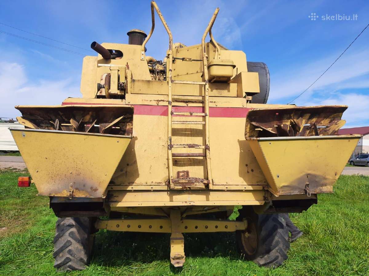 Kombainas New Holland Tf42 Ardomas Dalimis - nuotraukos Nr. 3