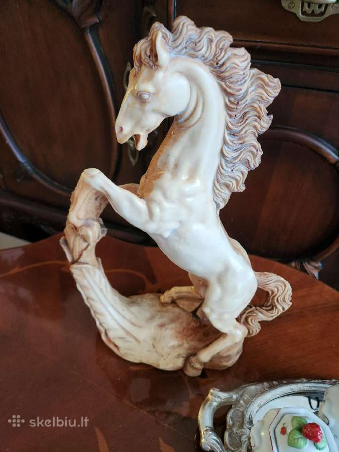 Statulele arklis