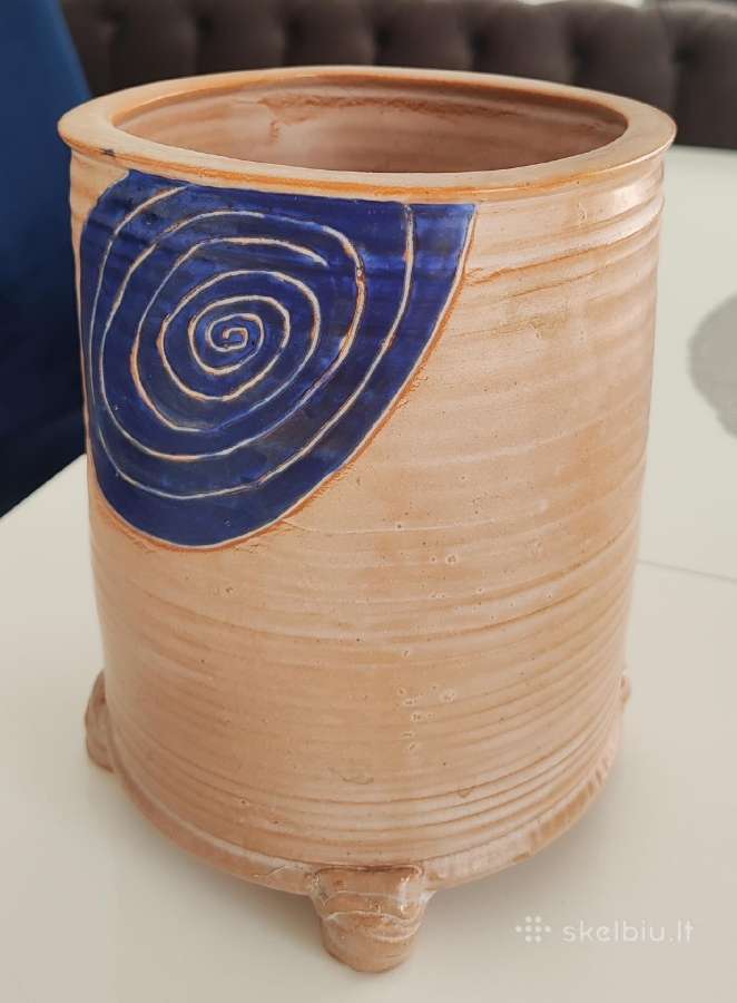 Rankų darbo indas