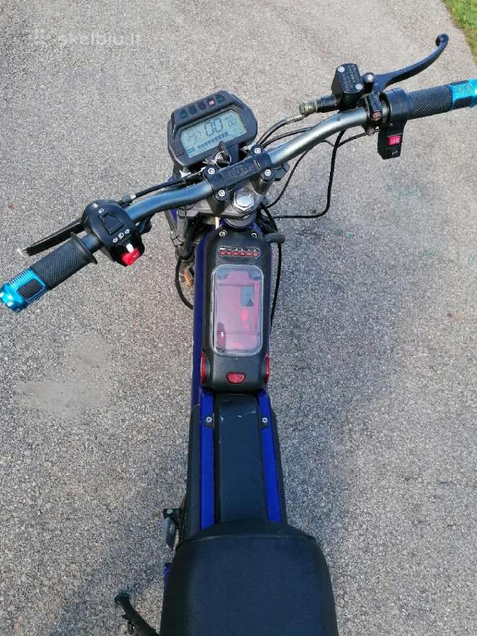 Elektrinis motoroleris - nuotraukos Nr. 3