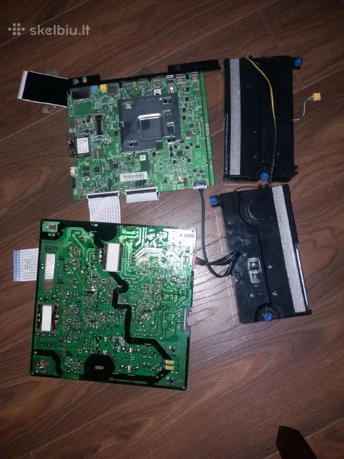 Parduodu Samsung Ue49nu7172u detales