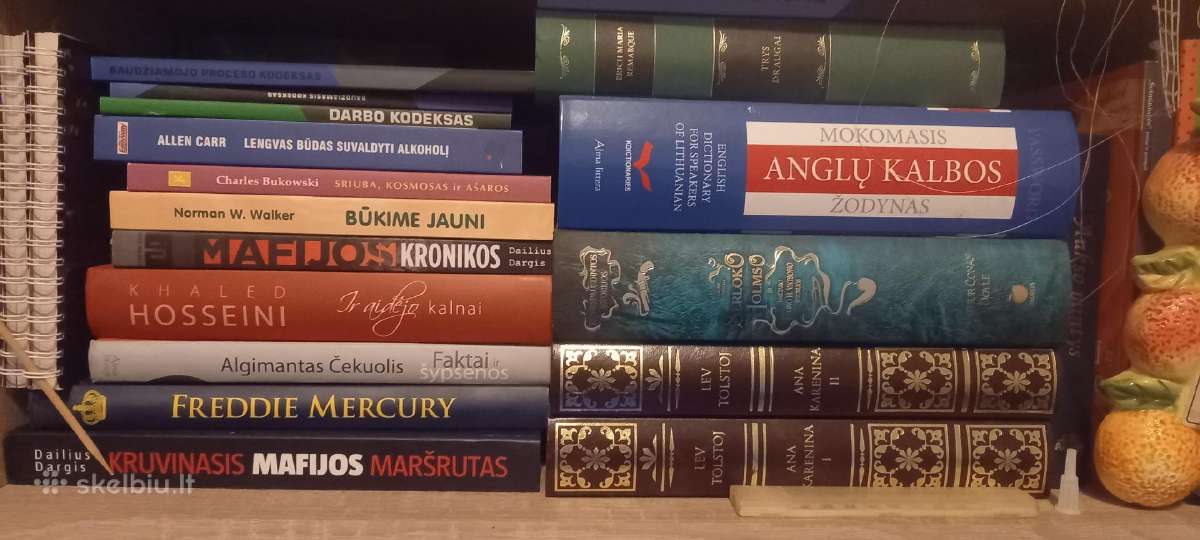 Parduodamos knygos