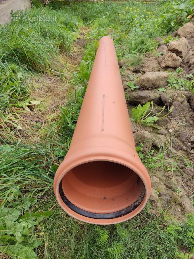 Lauko kanalizacijos komponentai: vamzdžiai,alkūnės