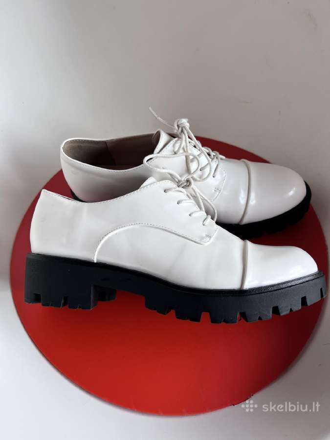 Buffalo balti batukai 39 dydis UK 5,5