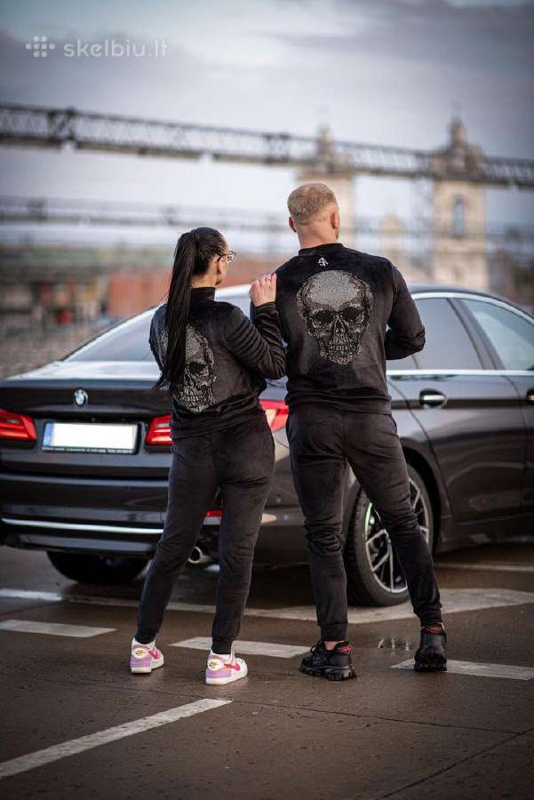 Su kaukole veliūrai vėl gryžo ! visi dydžiai