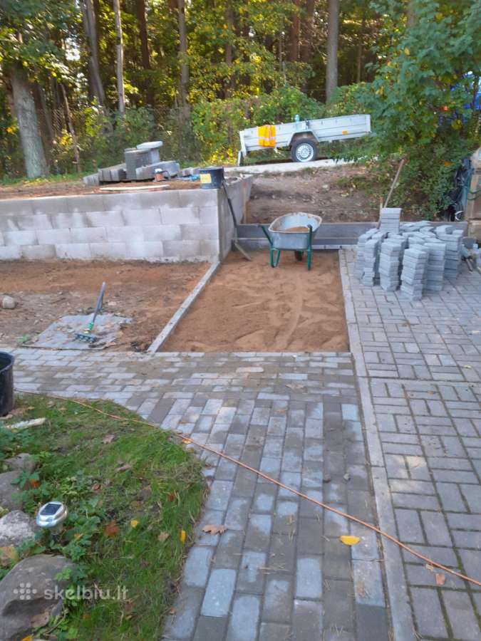 Tvarkome prasėdimus. Klojame trinkeles - nuotraukos Nr. 13