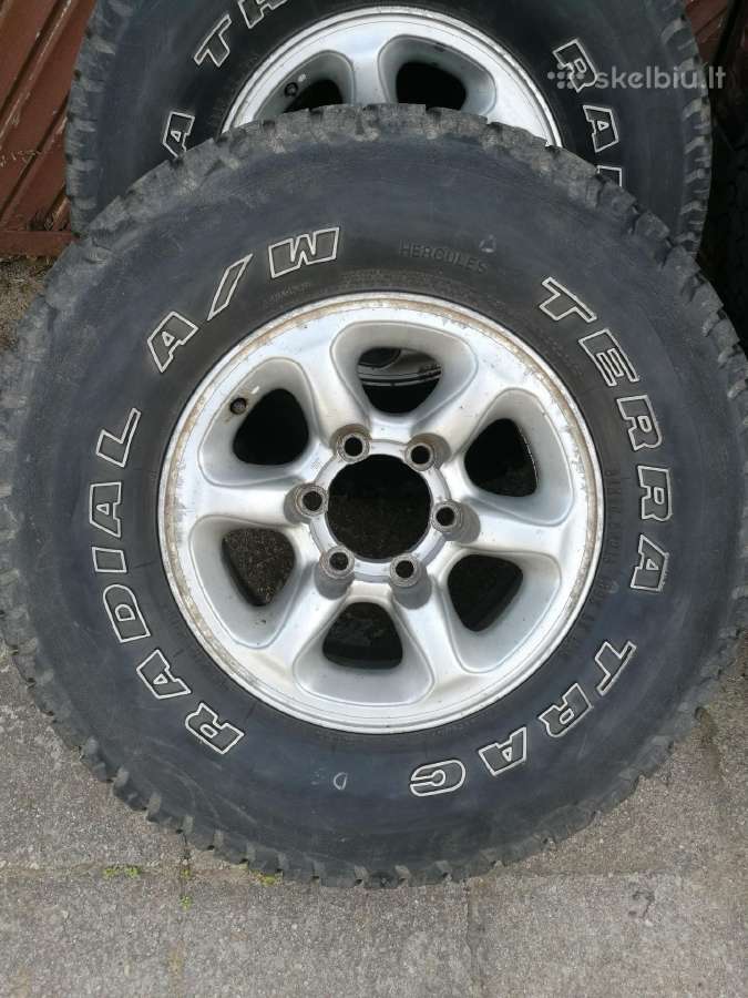 Mitsubishi Pajero ratlankiai su padangom R15 - nuotraukos Nr. 3