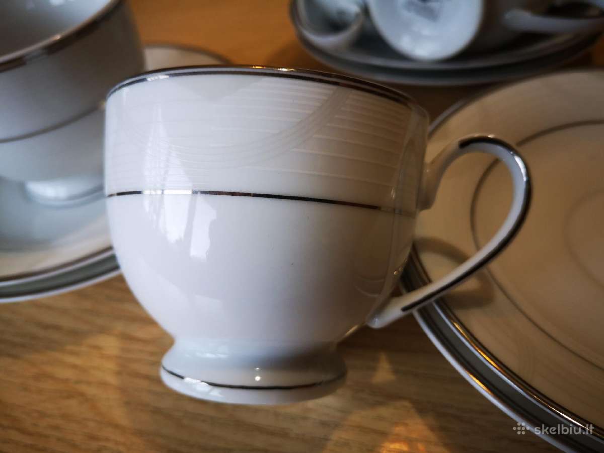 Porceleniniai puodeliai su lėkštutėm - nuotraukos Nr. 3
